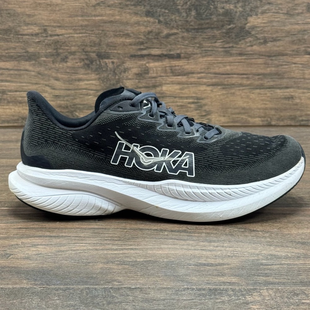 Hoka One One Shoes Womens 9.5 B Mach 6 Black/White Athletic Running Gym Workout